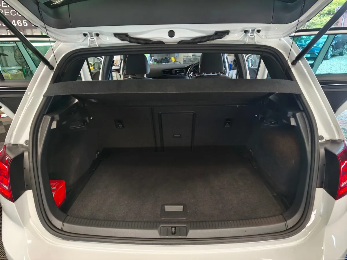 2016 162 Volkswagen Golf 2.0TSI 5DR 220HP GTI - Image 4