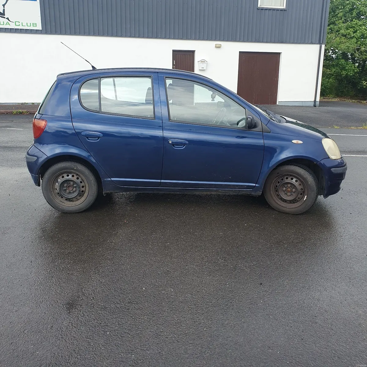 Toyota Yaris 2003 - Image 3
