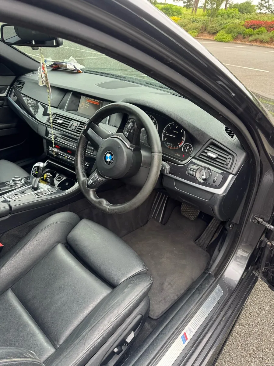 Bmw 520 car - Image 4