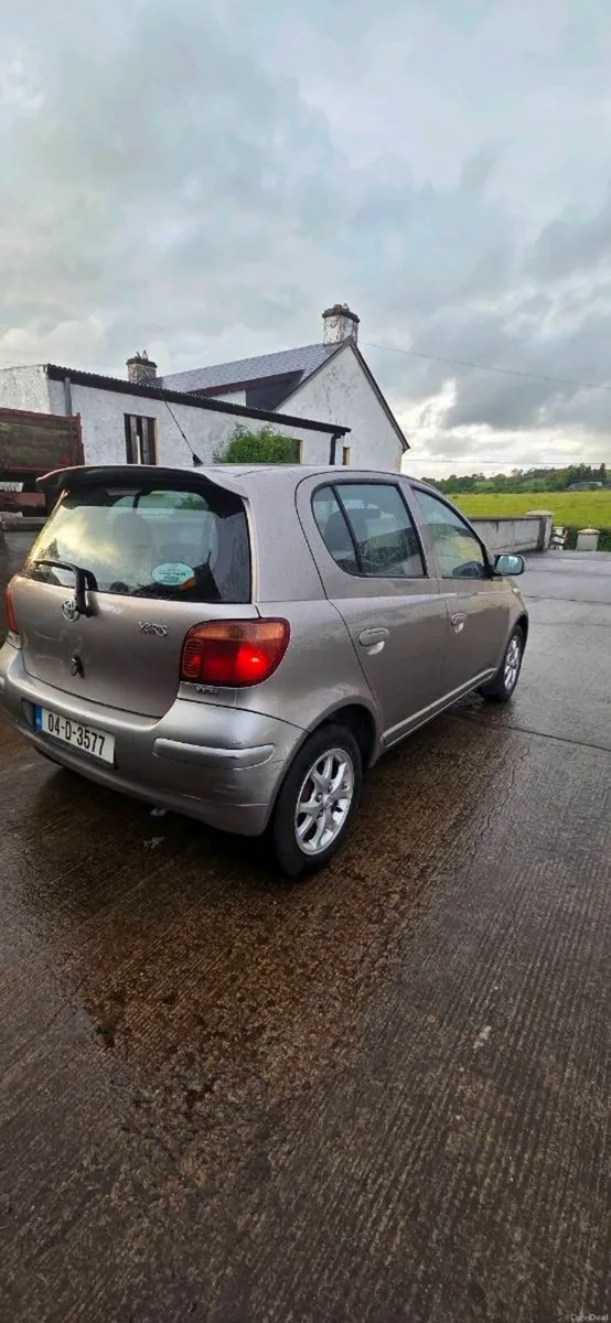 2004 Toyota Yaris 1.0 VVT-i
5 Door Hatchback
Manua - Image 2