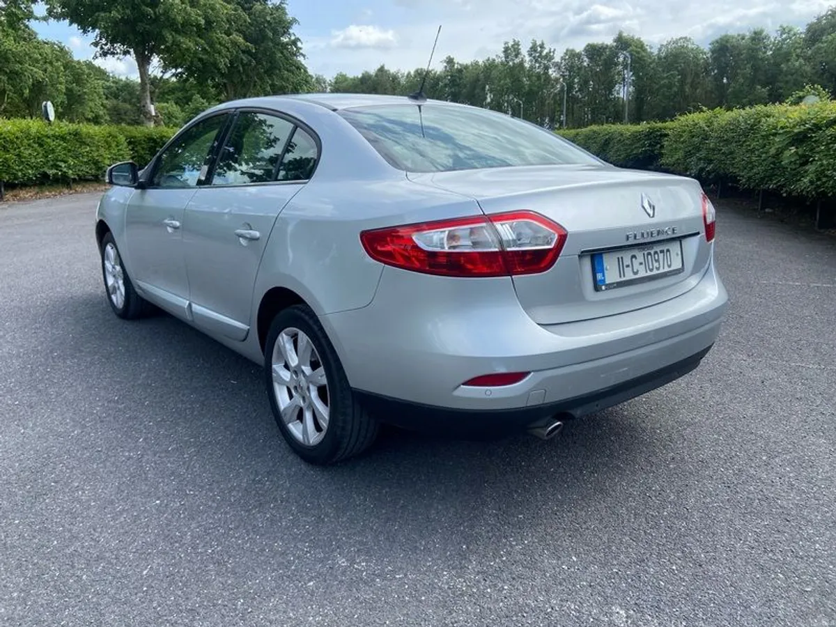2011 Renault Fluence 1.5 DCI 110 TomTom - Image 2