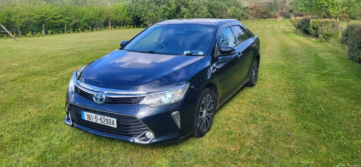 2016 Toyota camry hybrid @price of 8950 - Image 2