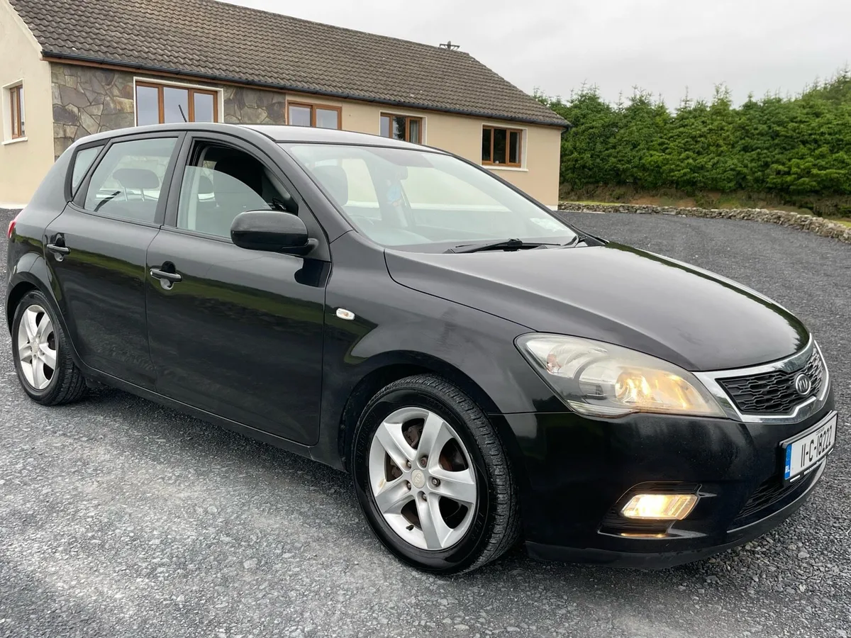 2011 Kia Ceed - Image 1