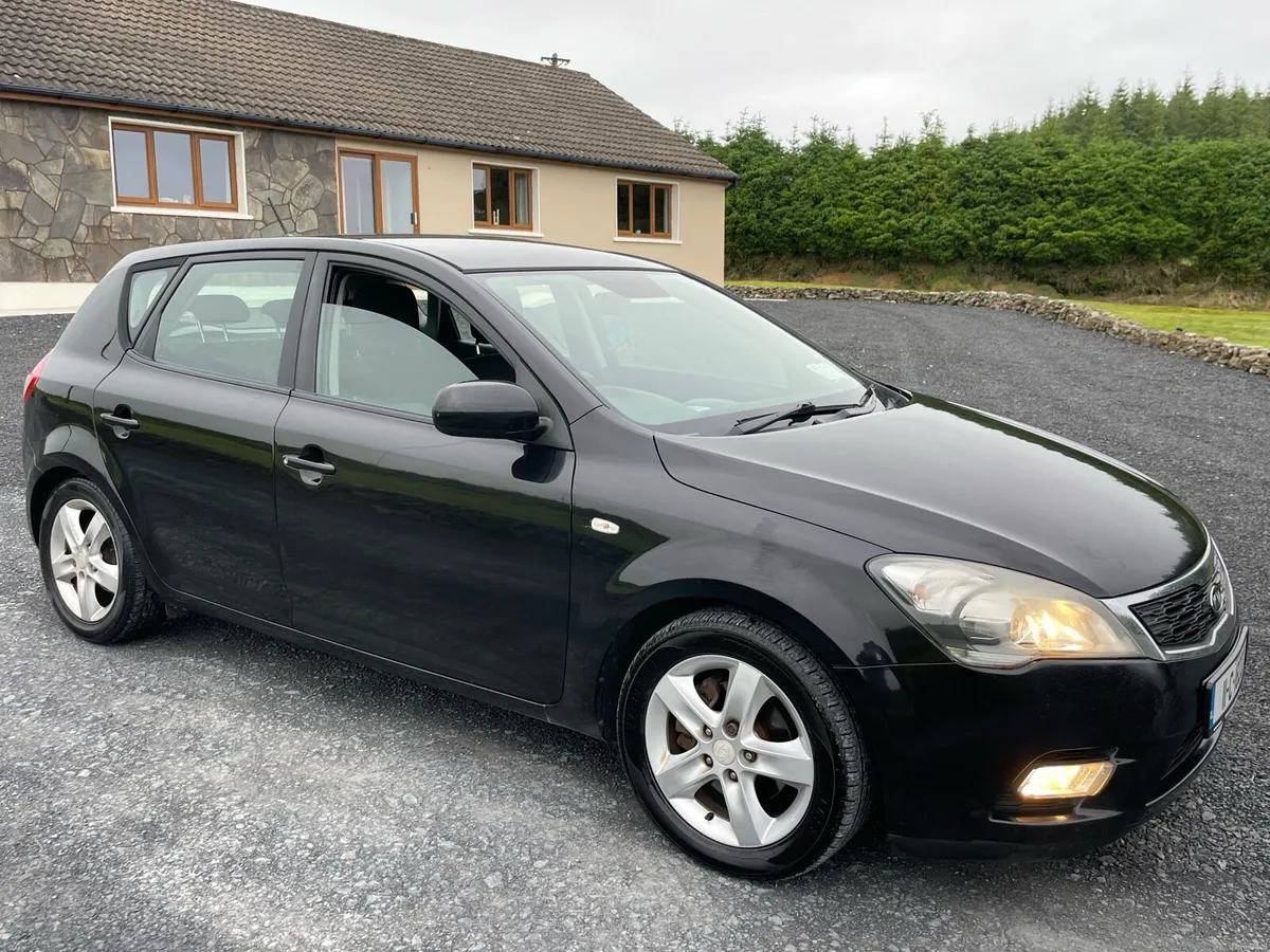 2011 Kia Ceed - Image 2