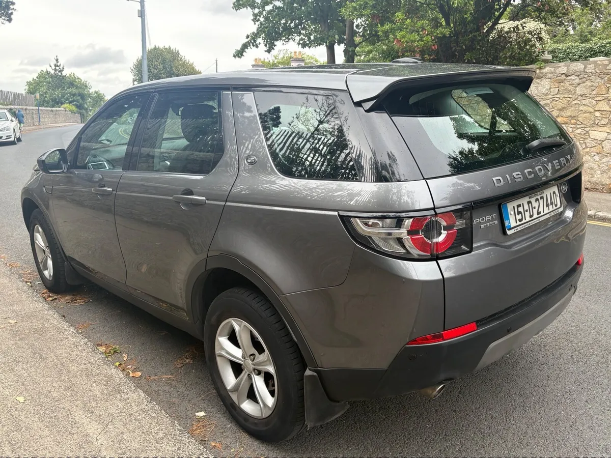 Land Rover Discovery Sport  7 Seats - Image 2
