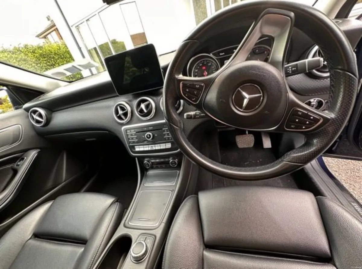 Mercedes-Benz A-Class 2017 - Image 3