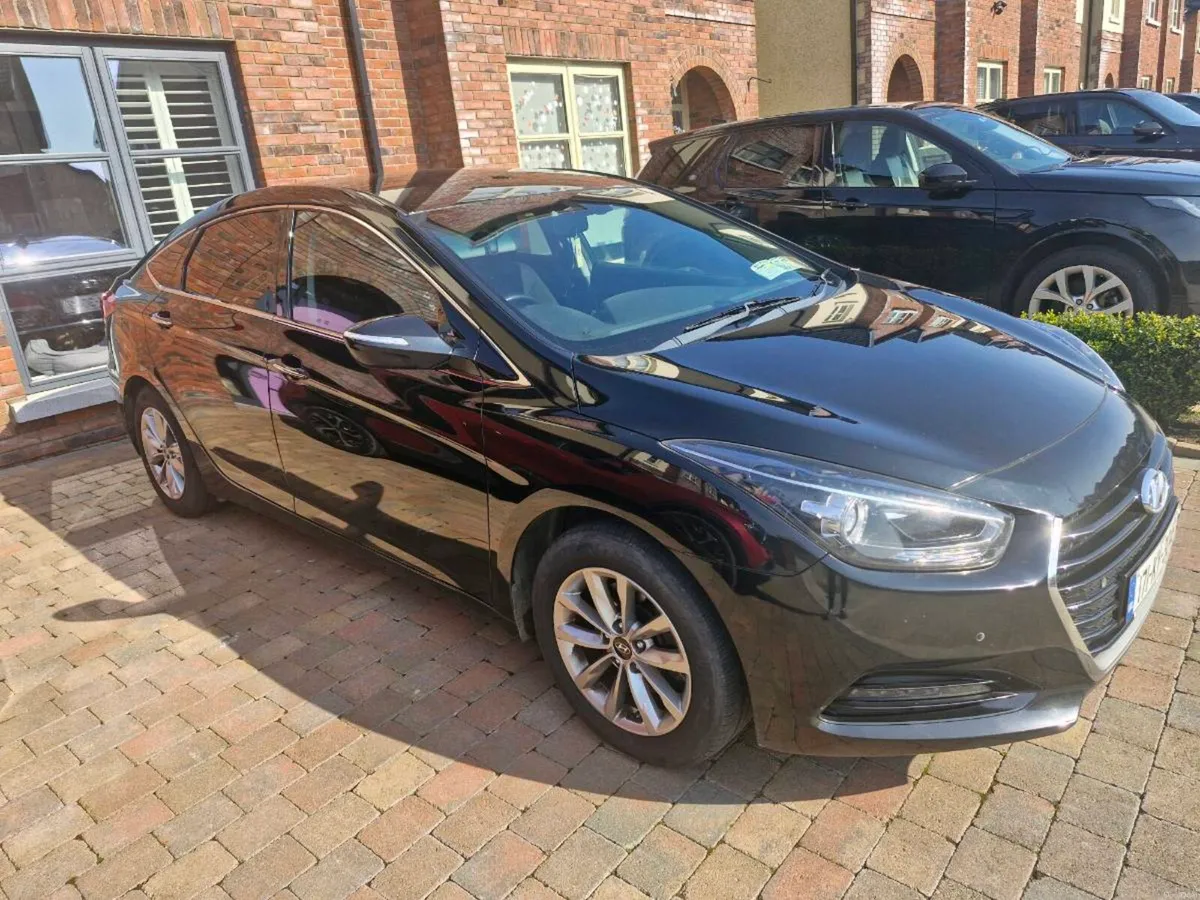 Car - Image 4