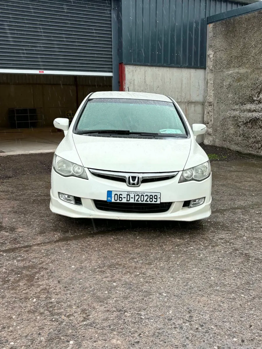2006 Honda Civic automatic - Image 2