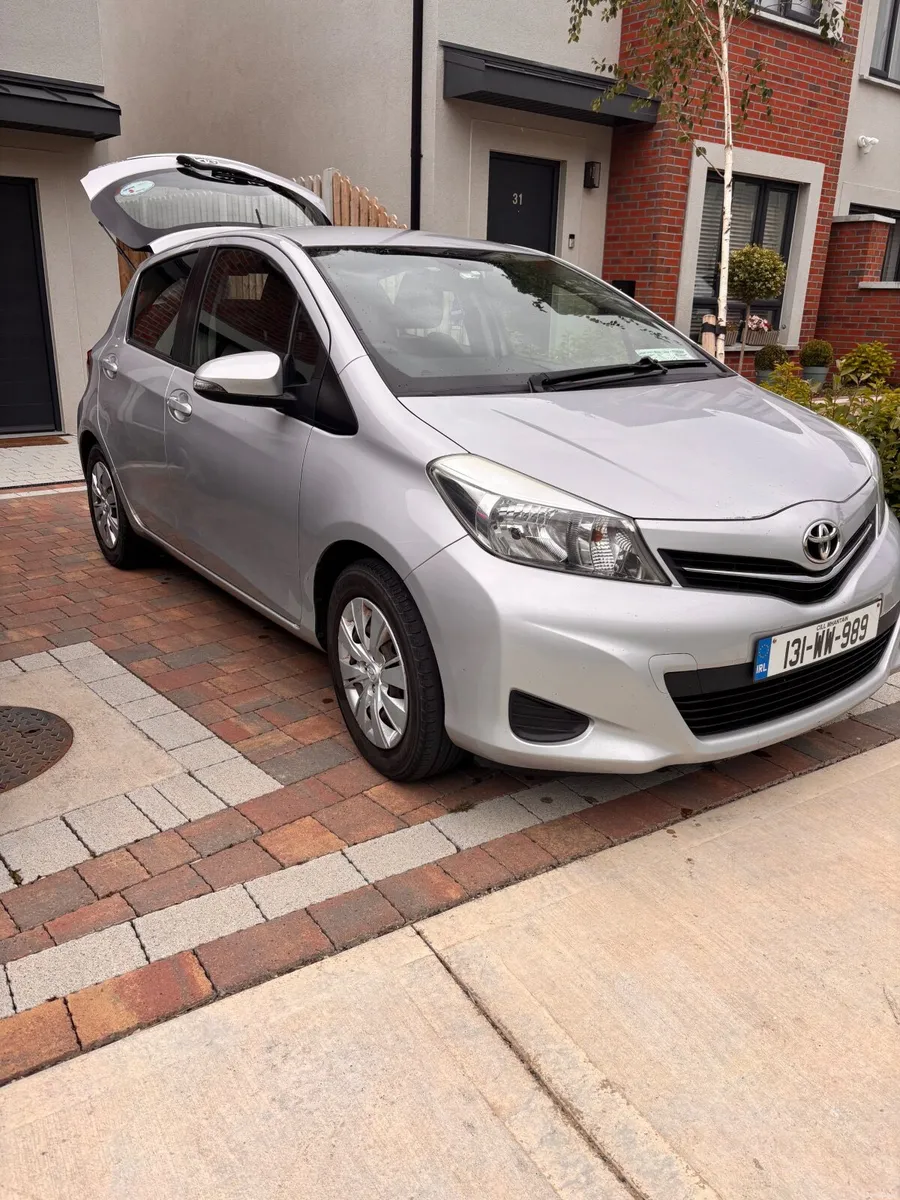 Toyota Yaris 2013 - Image 2