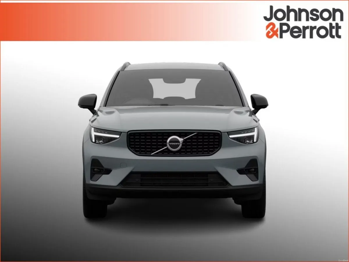 Volvo XC40 B3 163bhp MHEV Plus Dark -Brand New Imm - Image 4