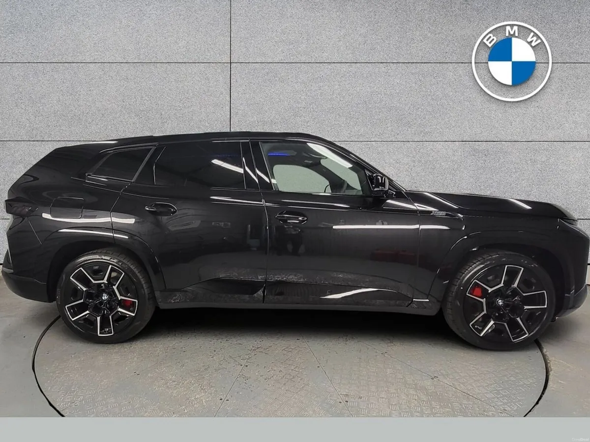 BMW XM 50e - Image 4