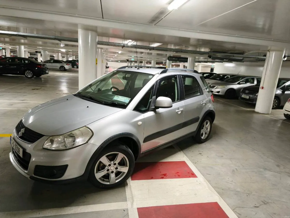 Suzuki SX 4 very low km - Image 3