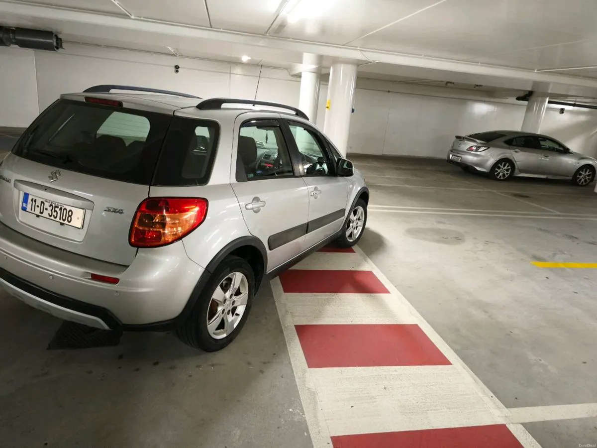 Suzuki SX 4 very low km - Image 4
