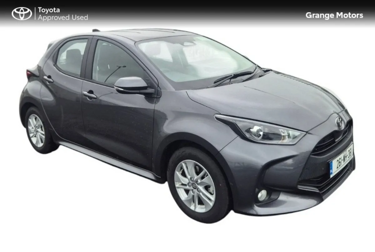 Toyota Yaris 1.5 HYBRID LUNA**DEMO MODEL** - Image 1