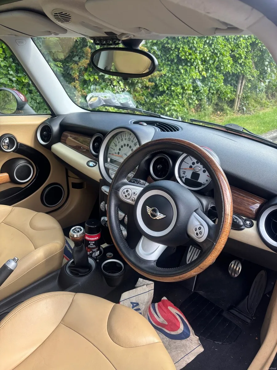 Car - Image 3