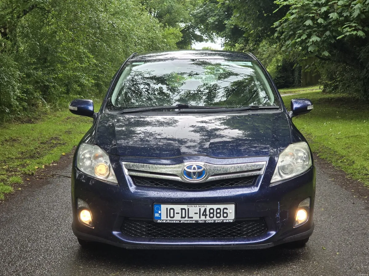 Automatic Toyota Auris 1.8 Hybrid
 NCT  01/27 
Onl - Image 2
