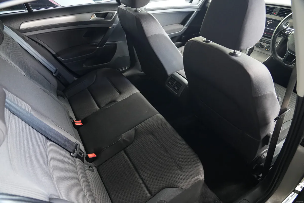 2016 Volkswagen Golf 1.2 Petrol Automatic *Low Kms - Image 4