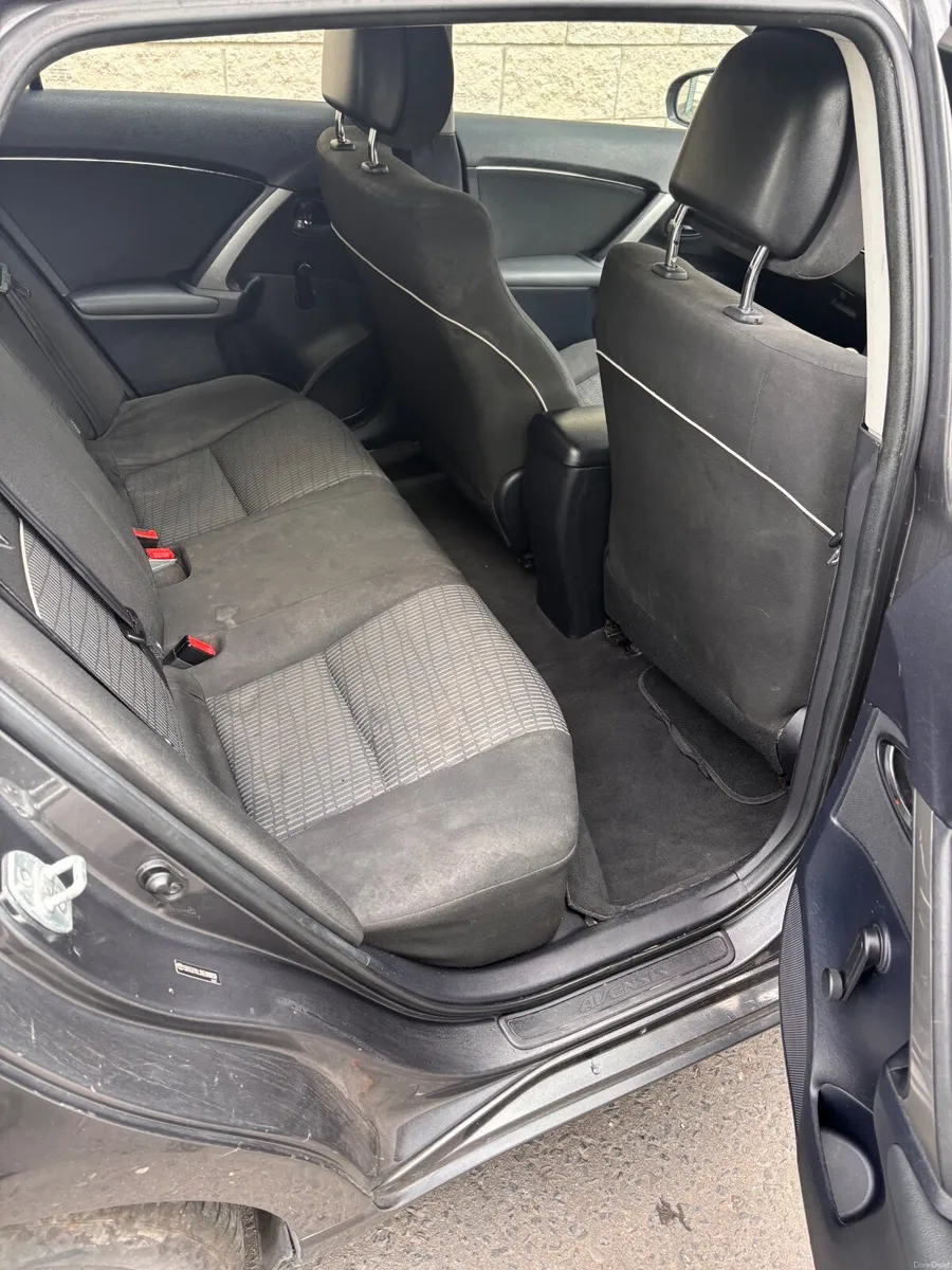 Toyota Avensis 2012 - Image 3