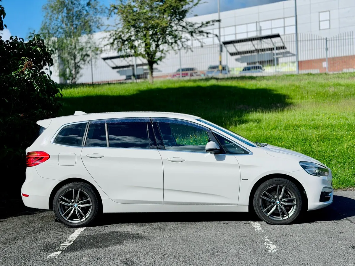 2016 BMW 2 SERIES • 7 SEAT • AUTO • DIESEL • - Image 2
