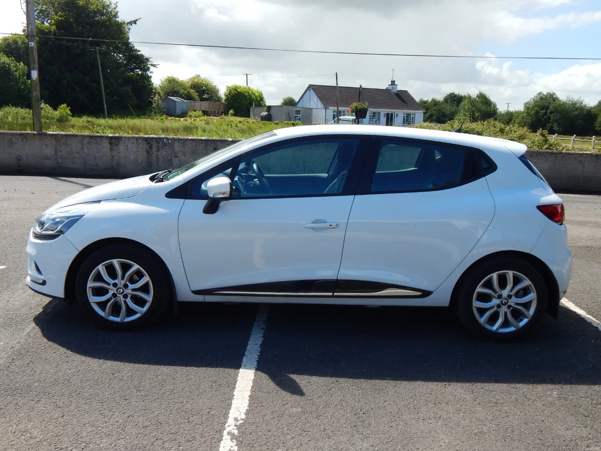 2018 Renault Clio Tax & NCT 01/28 Only 57kms - Image 5