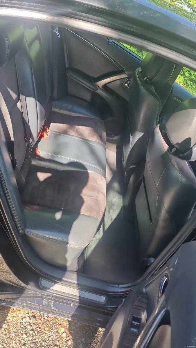 Toyota Avensis 2013 - Image 3
