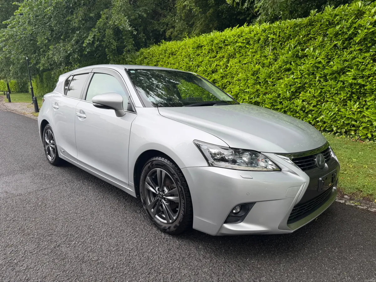 2015 Lexus CT200H Version C - Red Interior €14,950 - Image 1