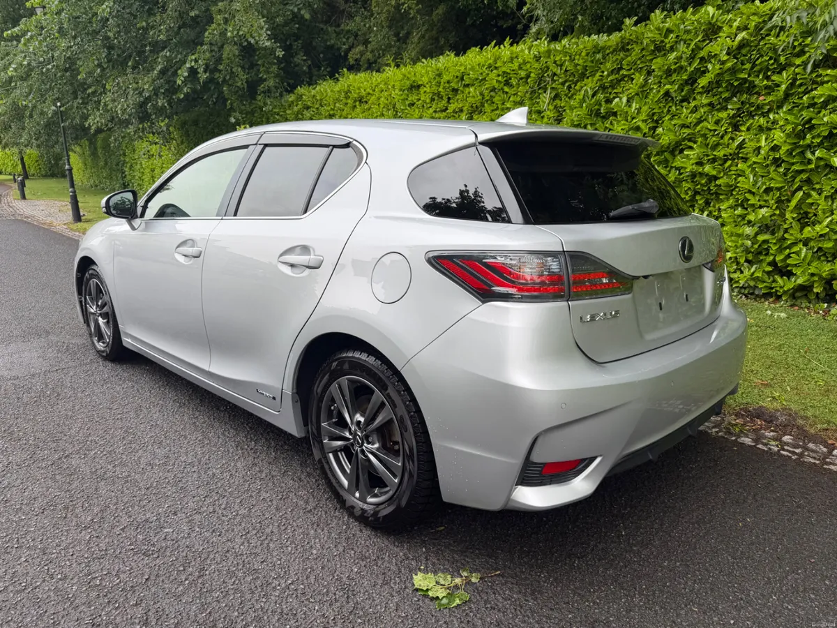 2015 Lexus CT200H Version C - Red Interior €13,950 - Image 5