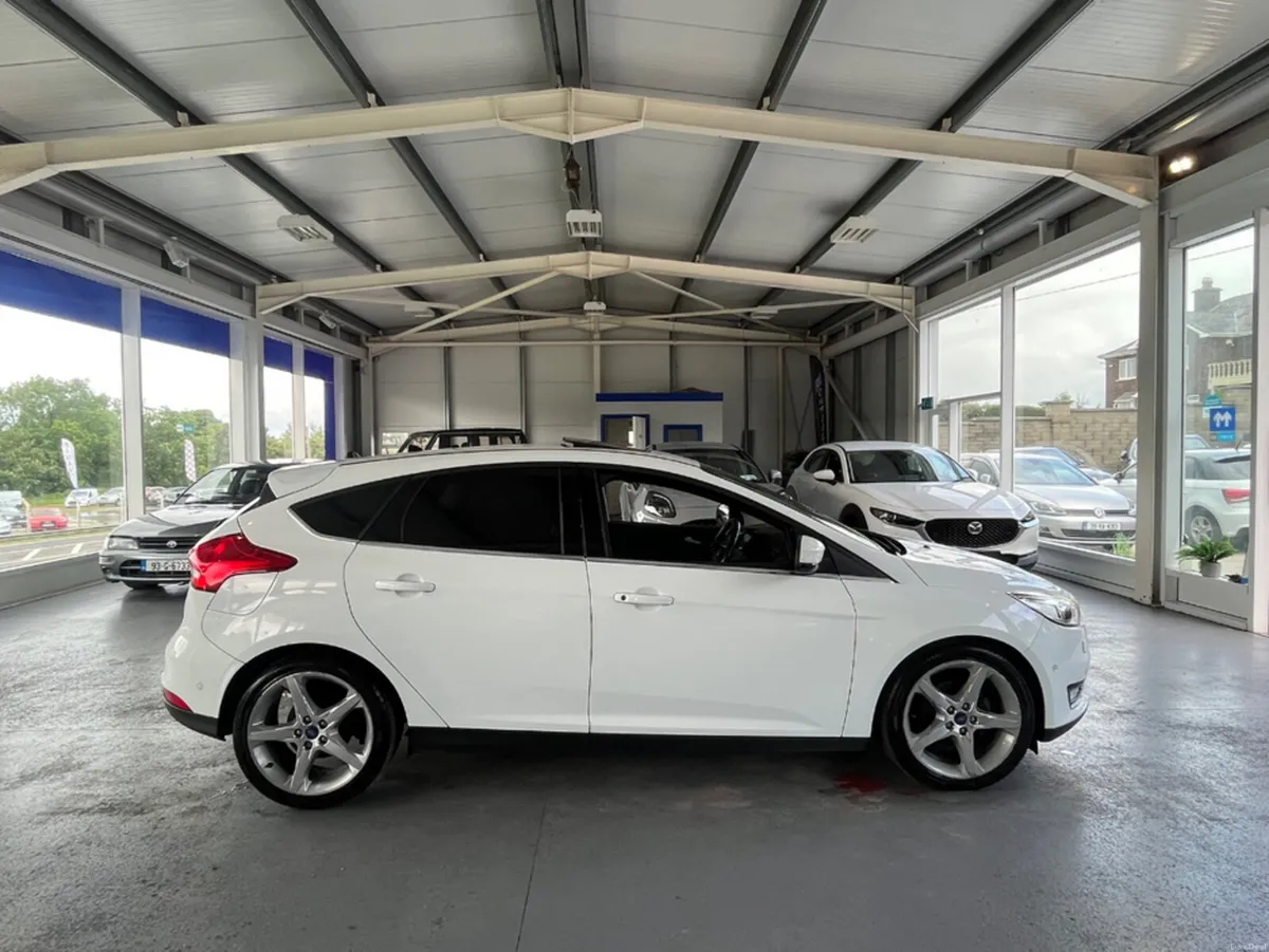 Ford Focus TITANIUM X TDCI - Image 4