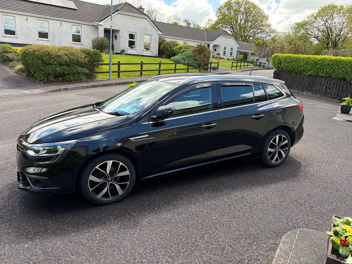 Renault Megane Sports Tourer - Image 3