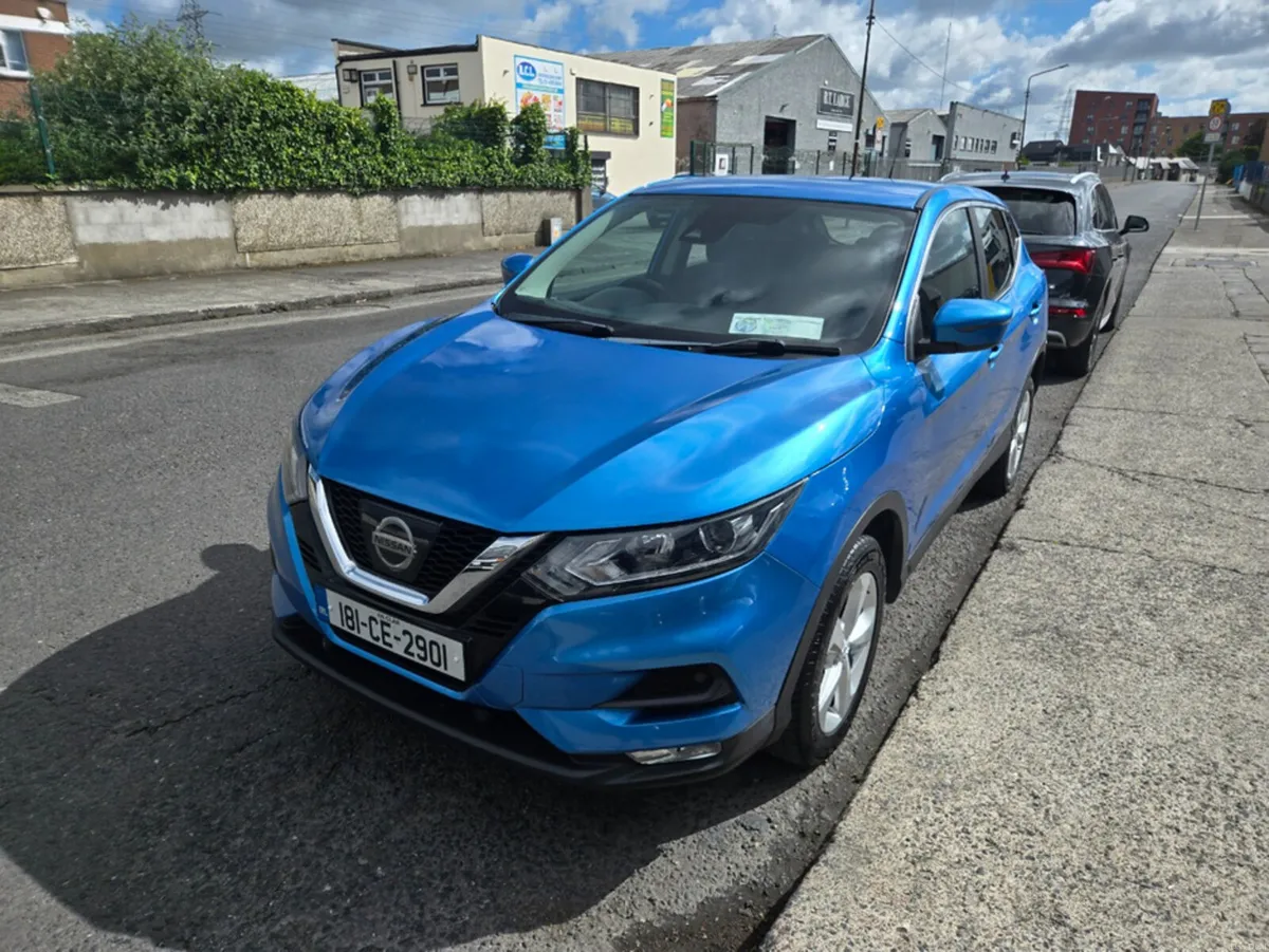 Nissan Qashqai 1.2 DIG-T ACENTA 5DR - Image 2