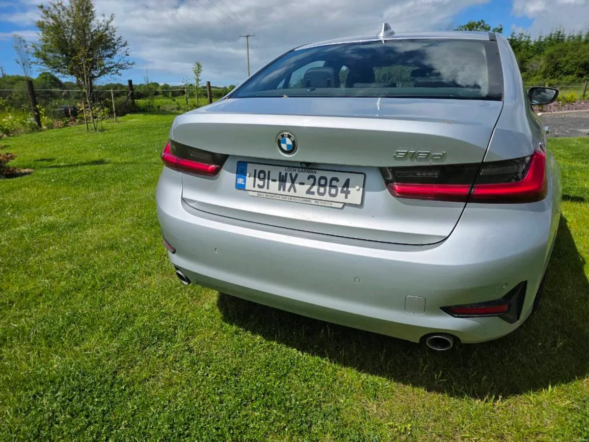 Car - Image 4