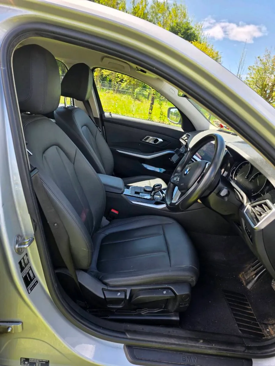 Car - Image 6