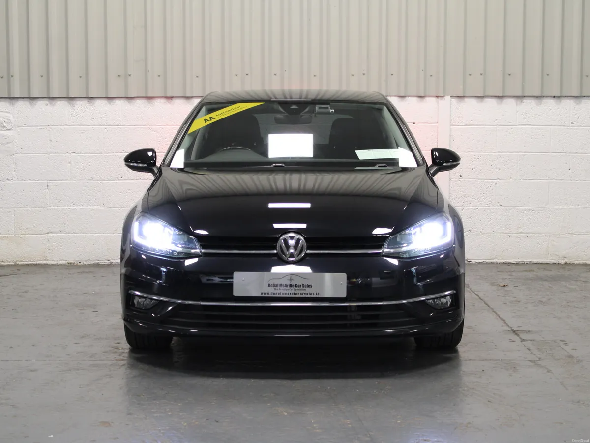 2019 Volkswagen Golf - Image 2