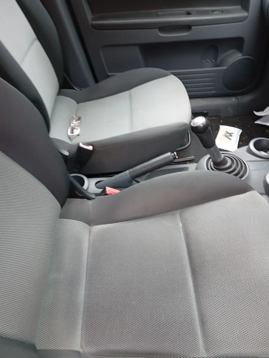 Mitsubishi Colt 2012 - Image 2