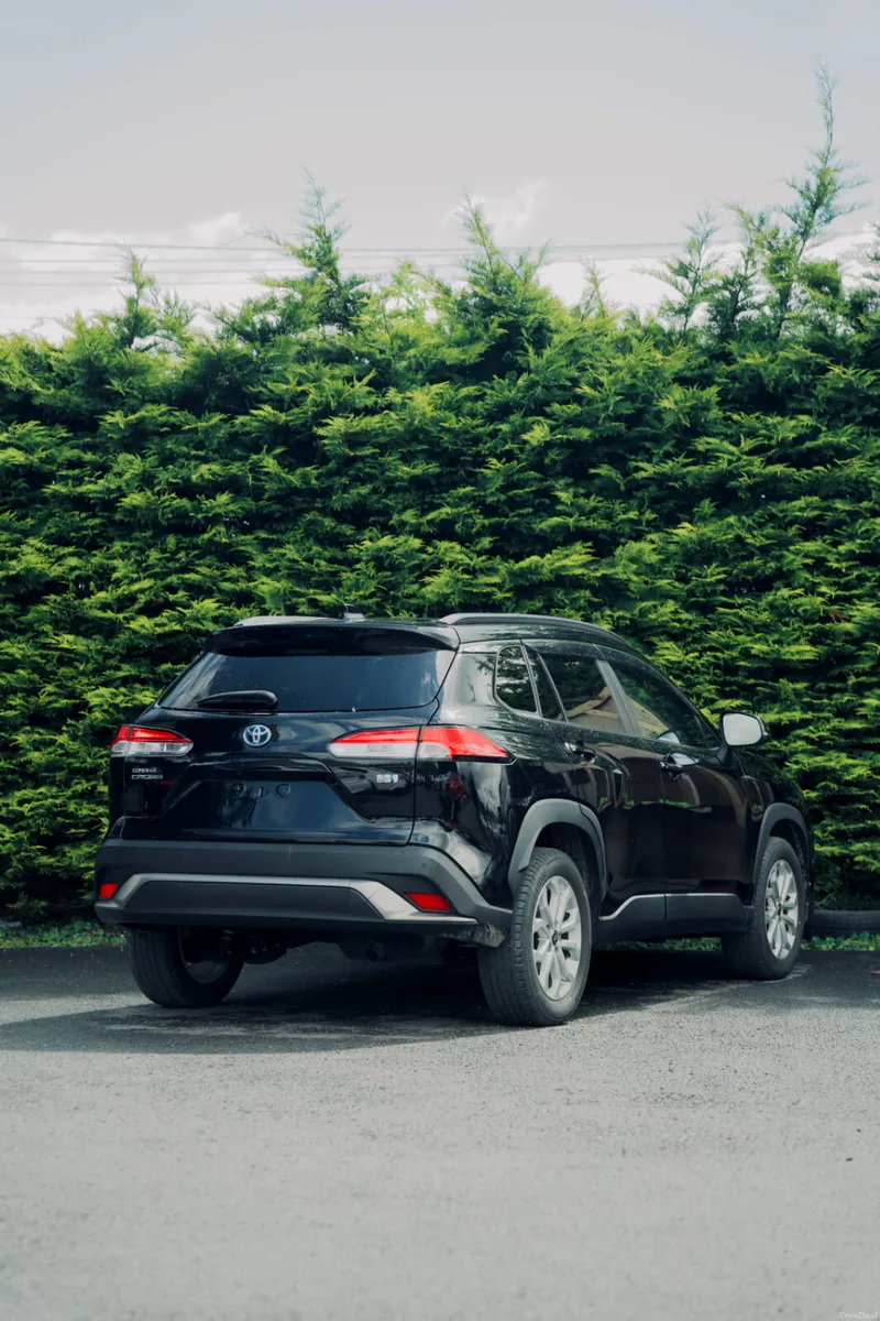 Toyota Corolla Cross 1.8 Hybrid 2023 - Image 3