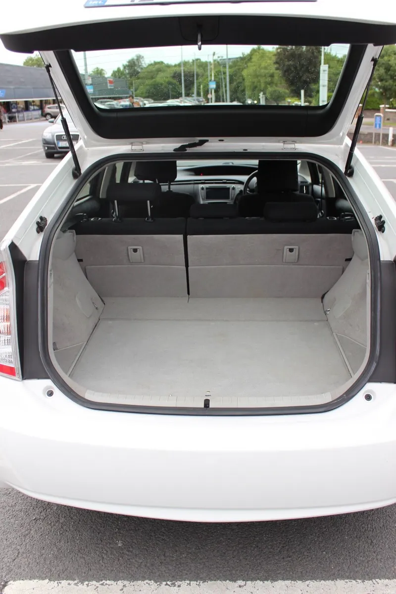 Toyota Prius 2012 1.8 Hybrid Petrol - Image 4