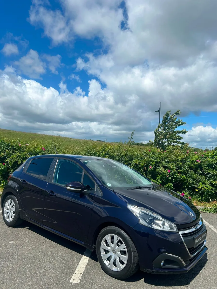 PEUGEOT 208 2017 1.2 PETROL AUTOMATIC - Image 5