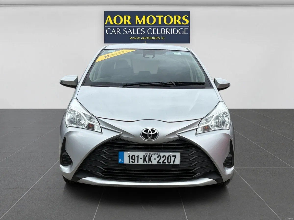 Toyota Vitz 2019 AUTO NCT 2028 - Image 4