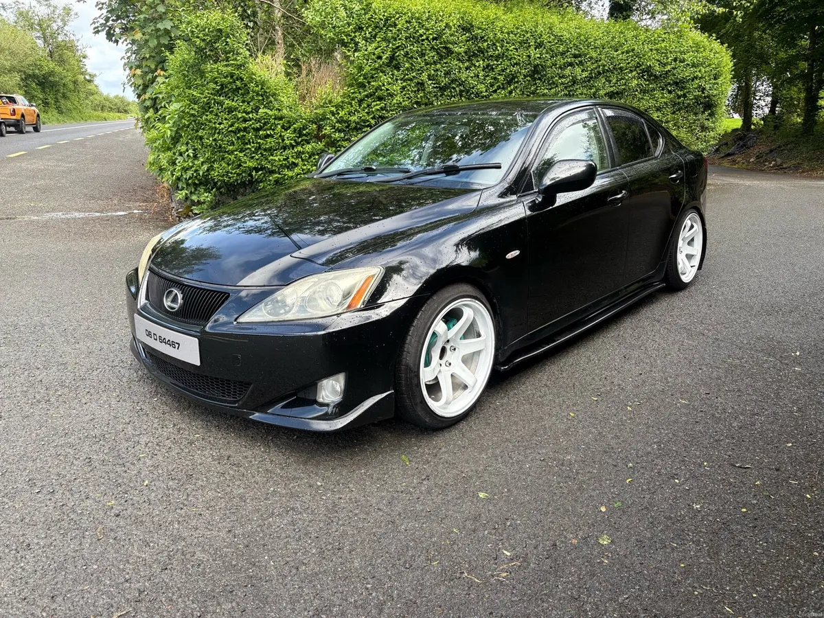 Lexus is250 - Image 1