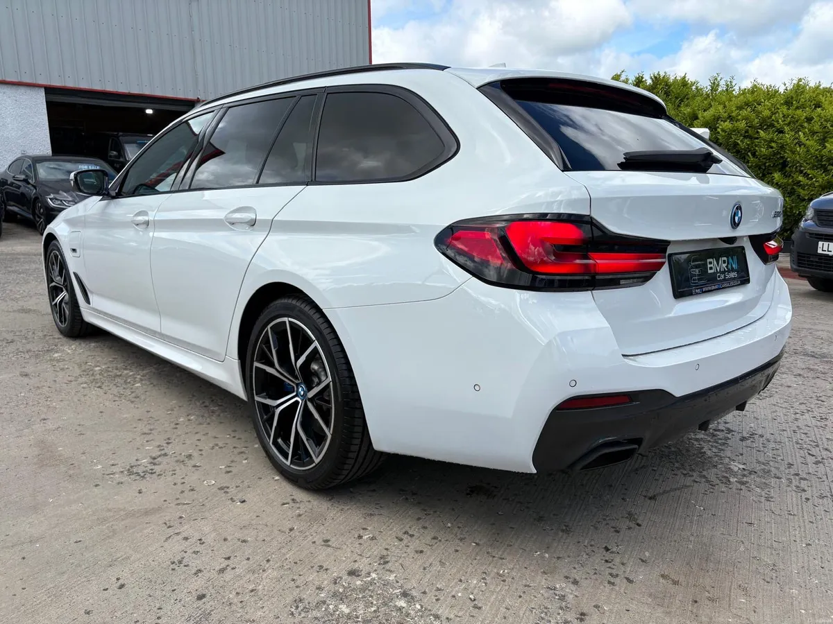 2022 BMW ESTATE 530 M SPORT AUTO HYBRID LCI - Image 6