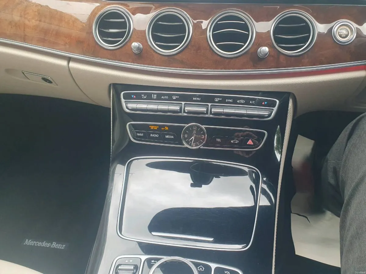 Car - Image 1