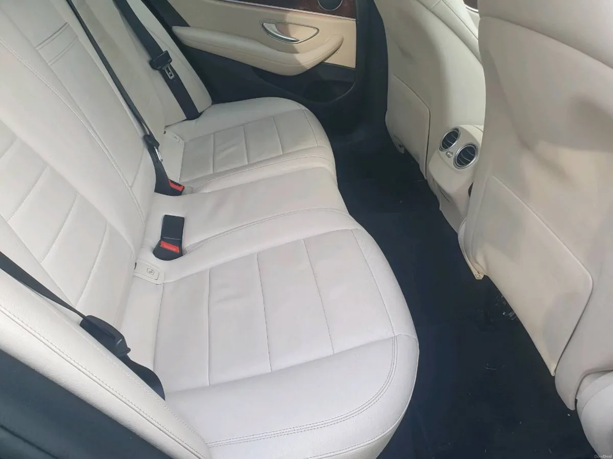 Car - Image 4