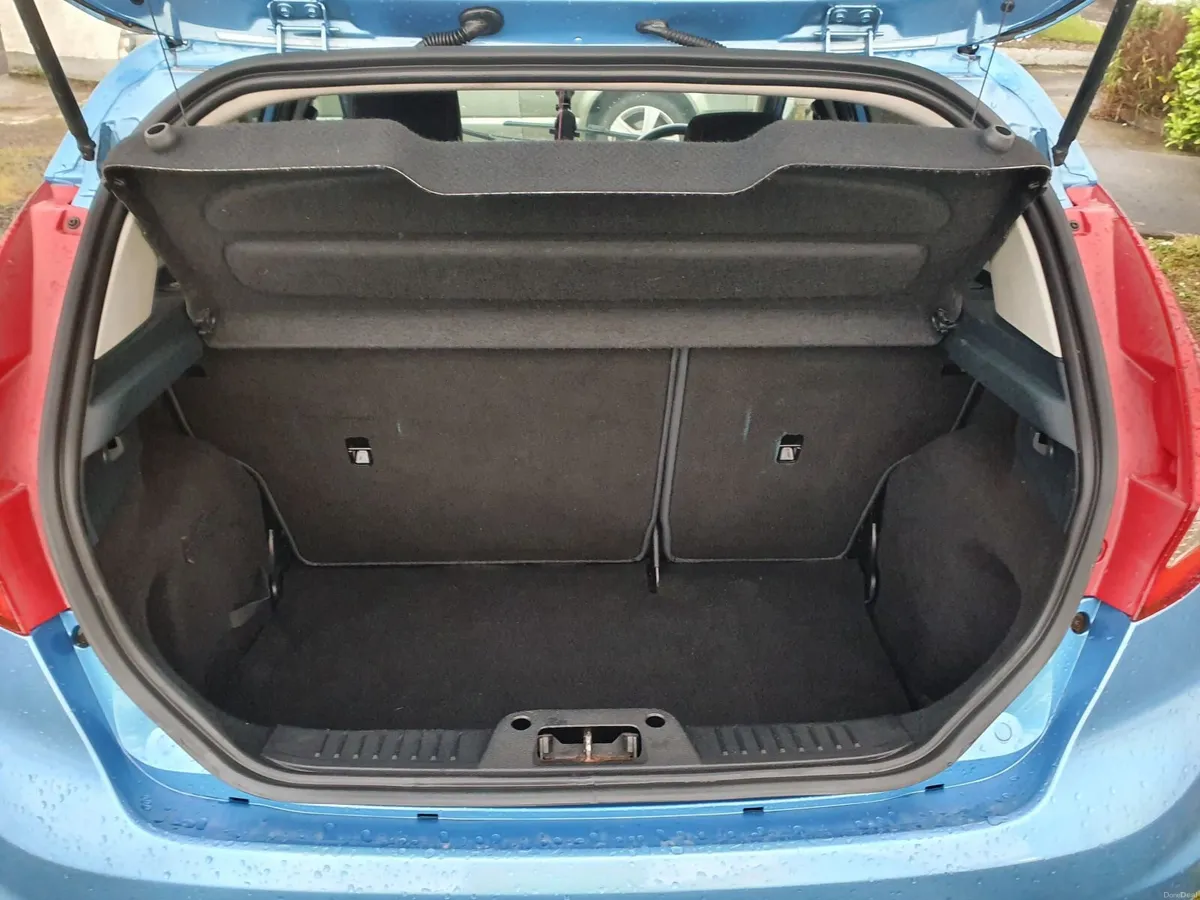 Ford Fiesta 2012 - Image 2