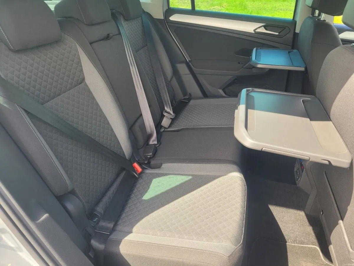 Volkswagen Tiguan AUTOMATIC CL 2.0 TDI 150BHP - Image 6