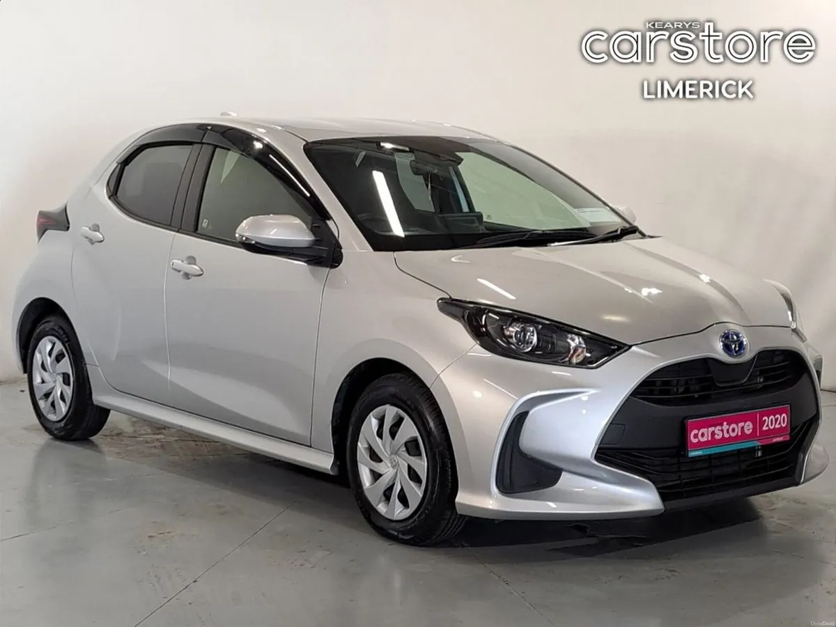 Toyota Yaris 1.5 HYBRID - Image 1