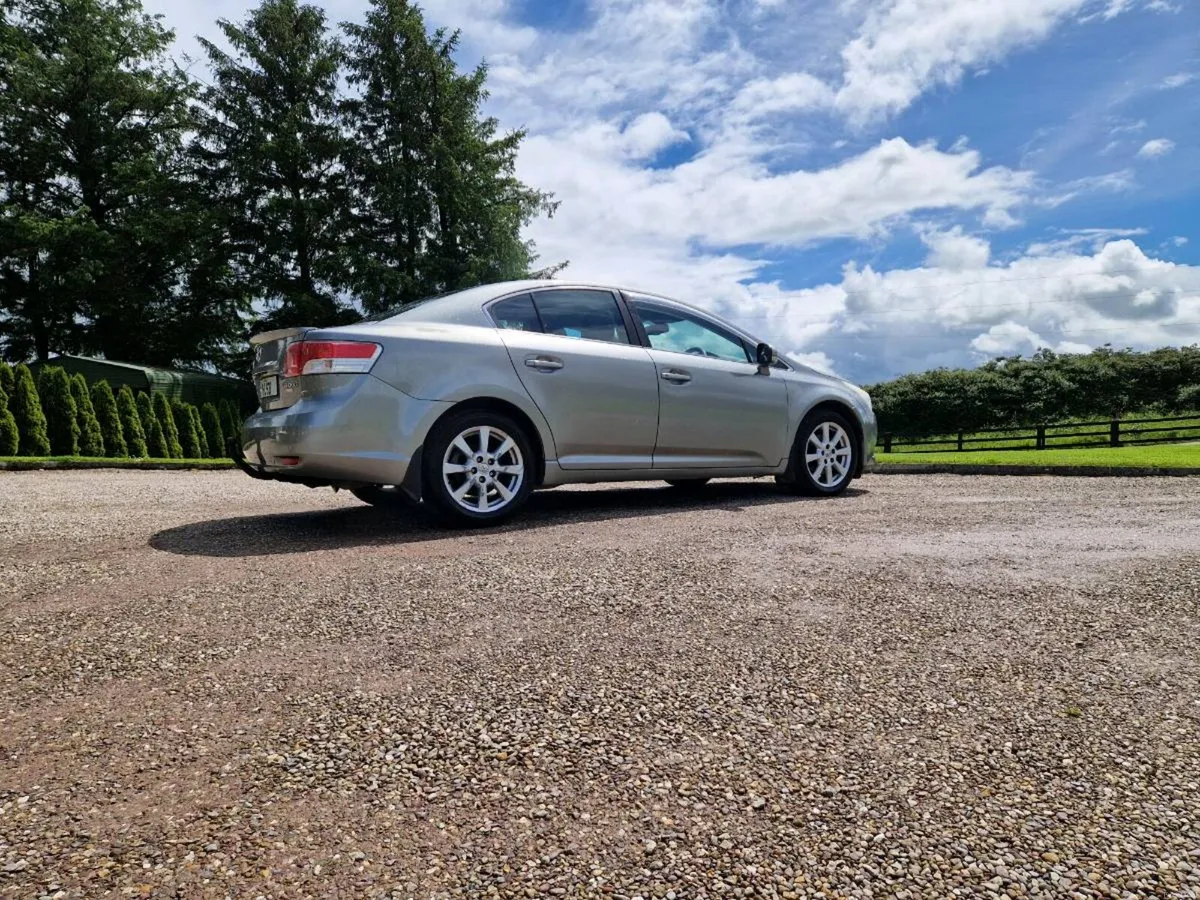 Toyota Avensis - Image 1