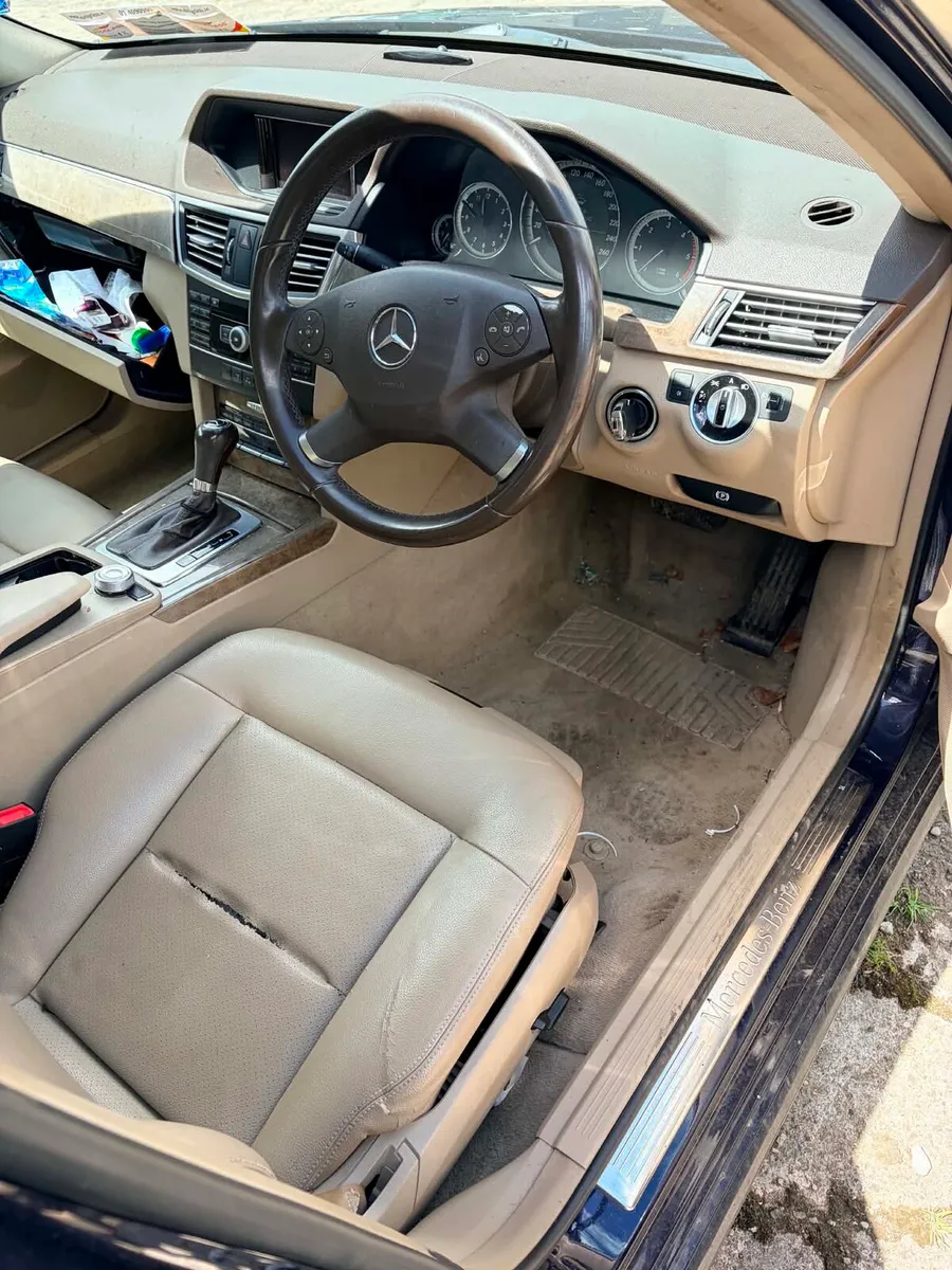 2011 Mercedes E200cdi **please read ad fully** - Image 4