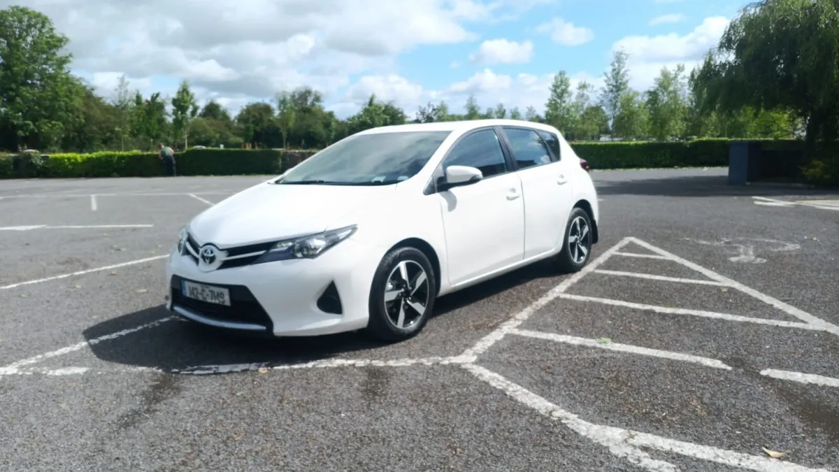Toyota Auris Active  2014. Manual Diesil - Image 2