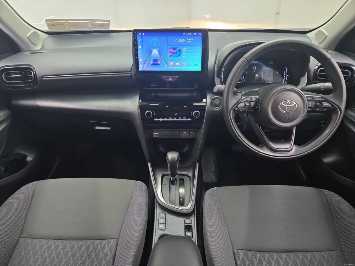 Toyota Yaris Cross G 1.8 Hybrid - Image 4