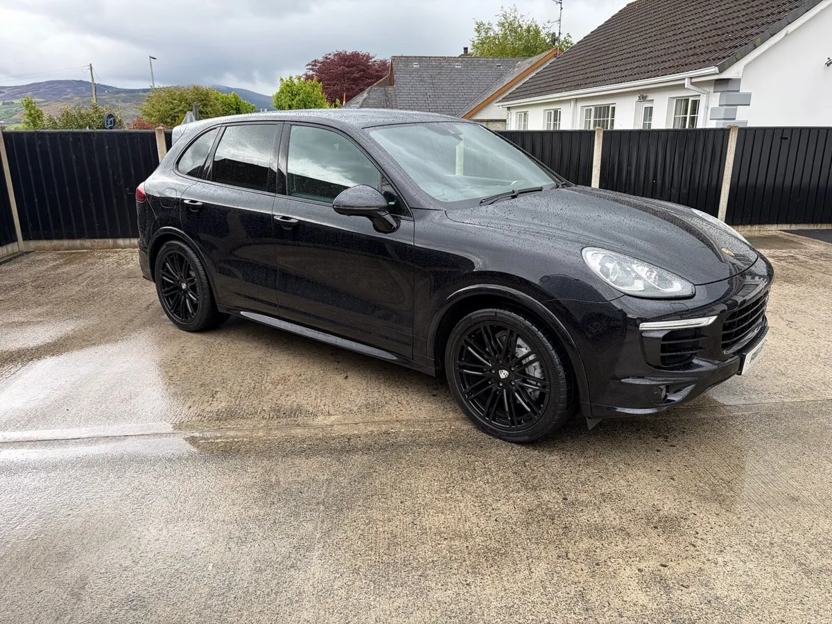 Porsche cayenne - Image 1